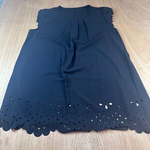 Women’s Black Eyelet Tunic Top 2XL Scalloped Hem Laser Cut Sleeveless Blouse